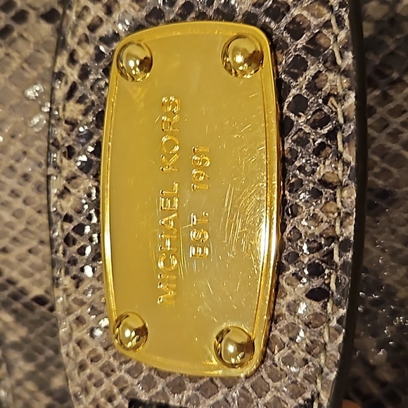 EUC Michael Kors Hamilton snakeskin bag - Picture 4 of 16